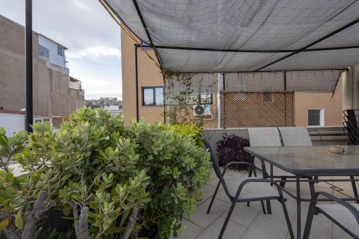 Entire Building in the Heart of Athens – Sleeps 15 gallery image 4