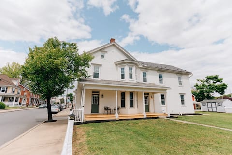 Newly Renovated, Vintage Inspired, Large 4 BR Home