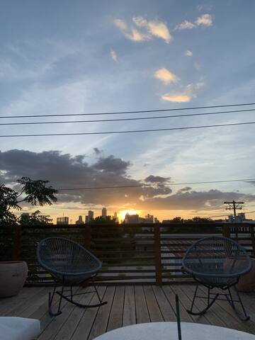 Rooftop Deck, DT City Views, Modern Eastside Oasis gallery image 4