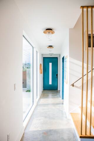 Rooftop Deck, DT City Views, Modern Eastside Oasis gallery image 3