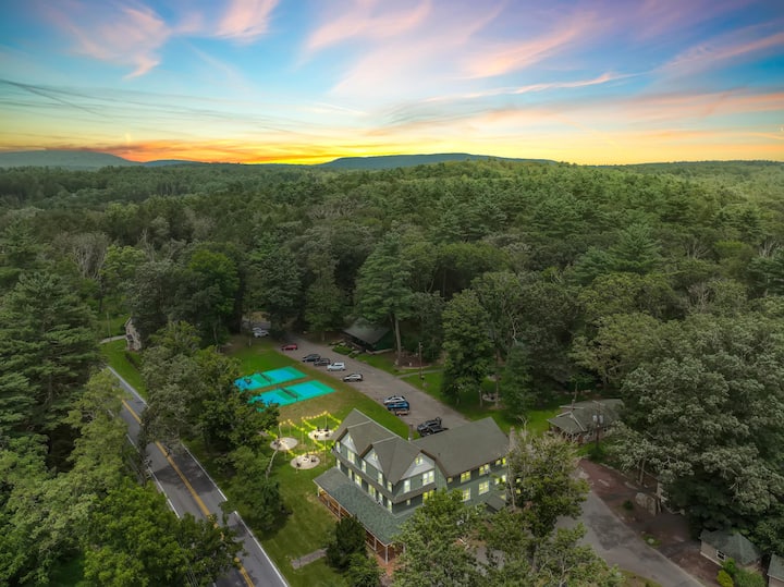 Pocono Modern in the Pines - Rental unit in Barrett Township