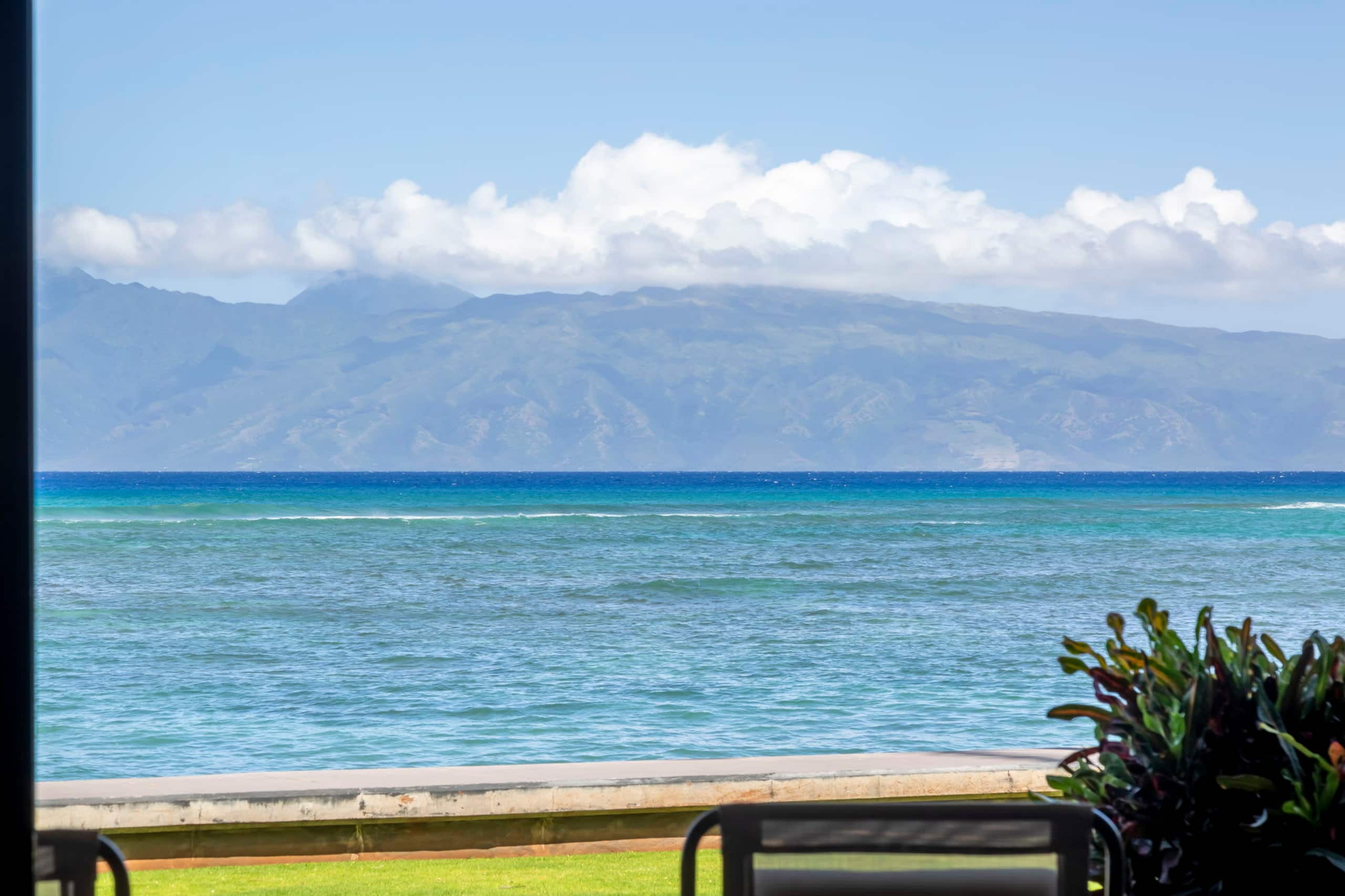 Condo in Lahaina · ★4.94 · 1 bedroom · 2 beds · 1 private bath - Image 29