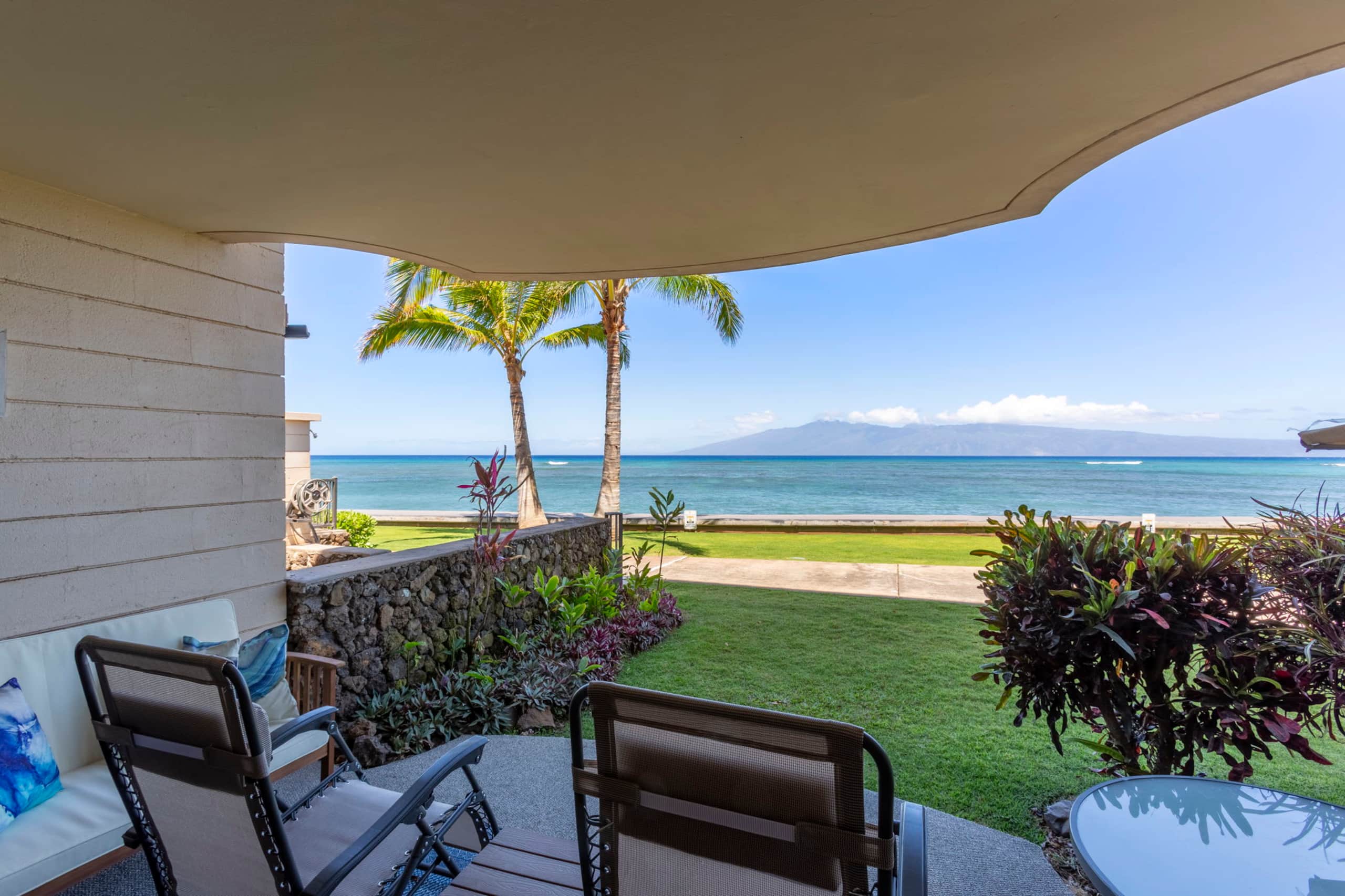 Condo in Lahaina · ★4.94 · 1 bedroom · 2 beds · 1 private bath - Image 27