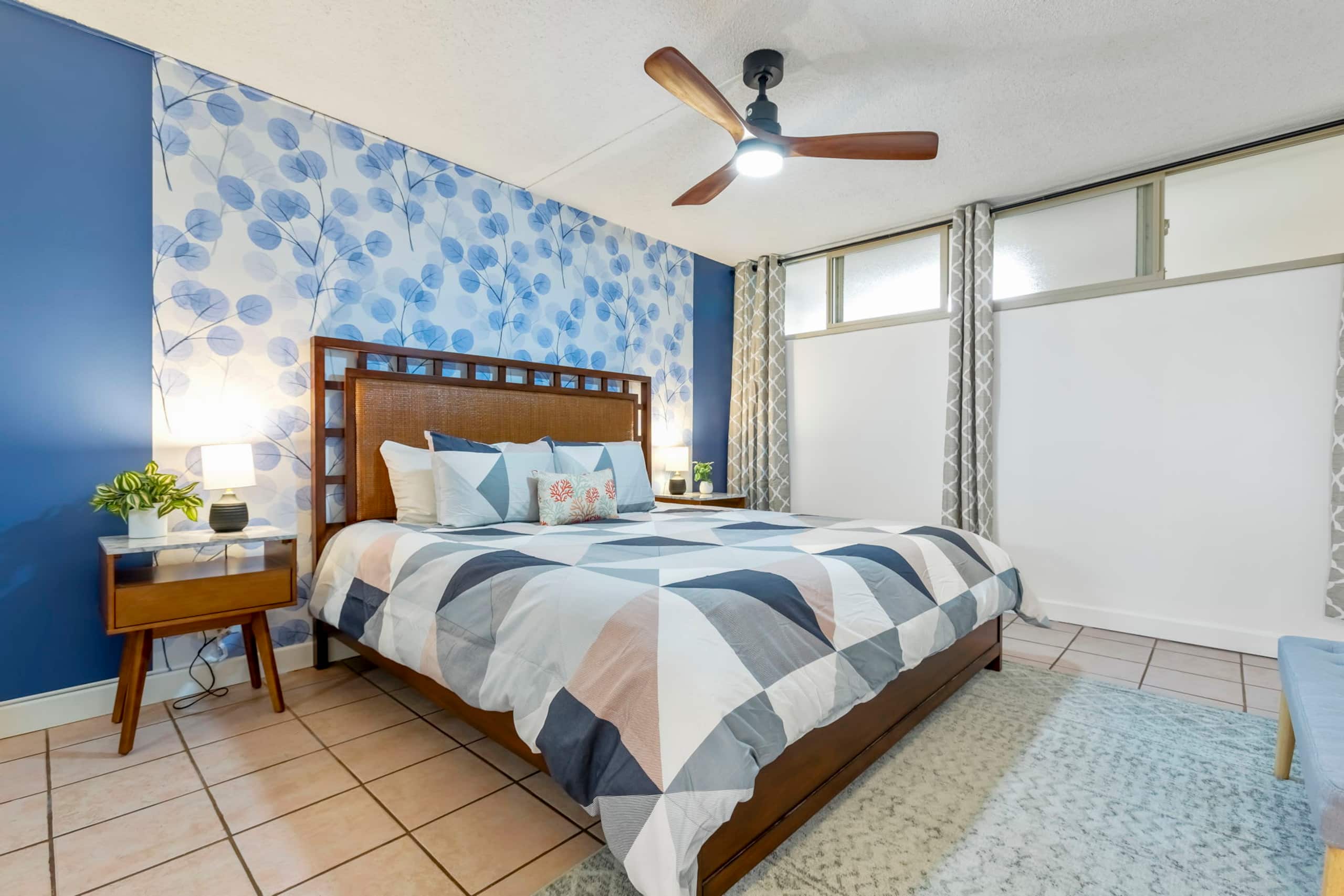 Condo in Lahaina · ★4.94 · 1 bedroom · 2 beds · 1 private bath - Image 18