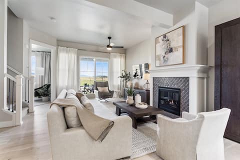 The Mountain View Townhome