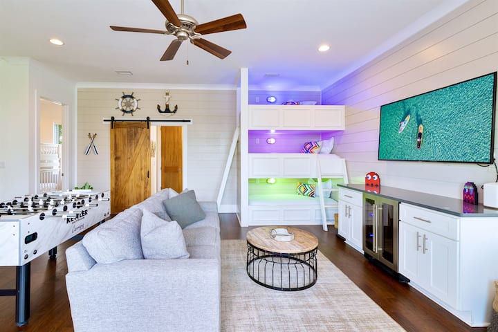 2nd Floor - Game Room and Bunk Room (3 twin beds and a pull out queen sofa)