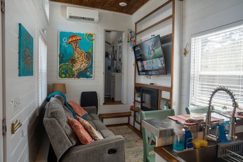 Top performing Airbnb: Tiny Home On the Bay | Dog Friendly + Bay Views in Crestview / Fort Walton Beach / Destin