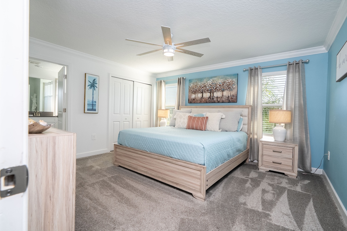 Master bedroom with a King size bed 