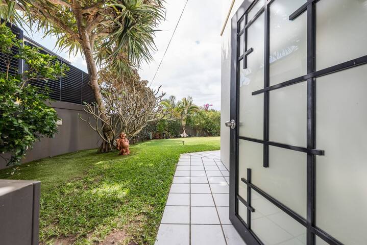 Old Salt gallery image 2