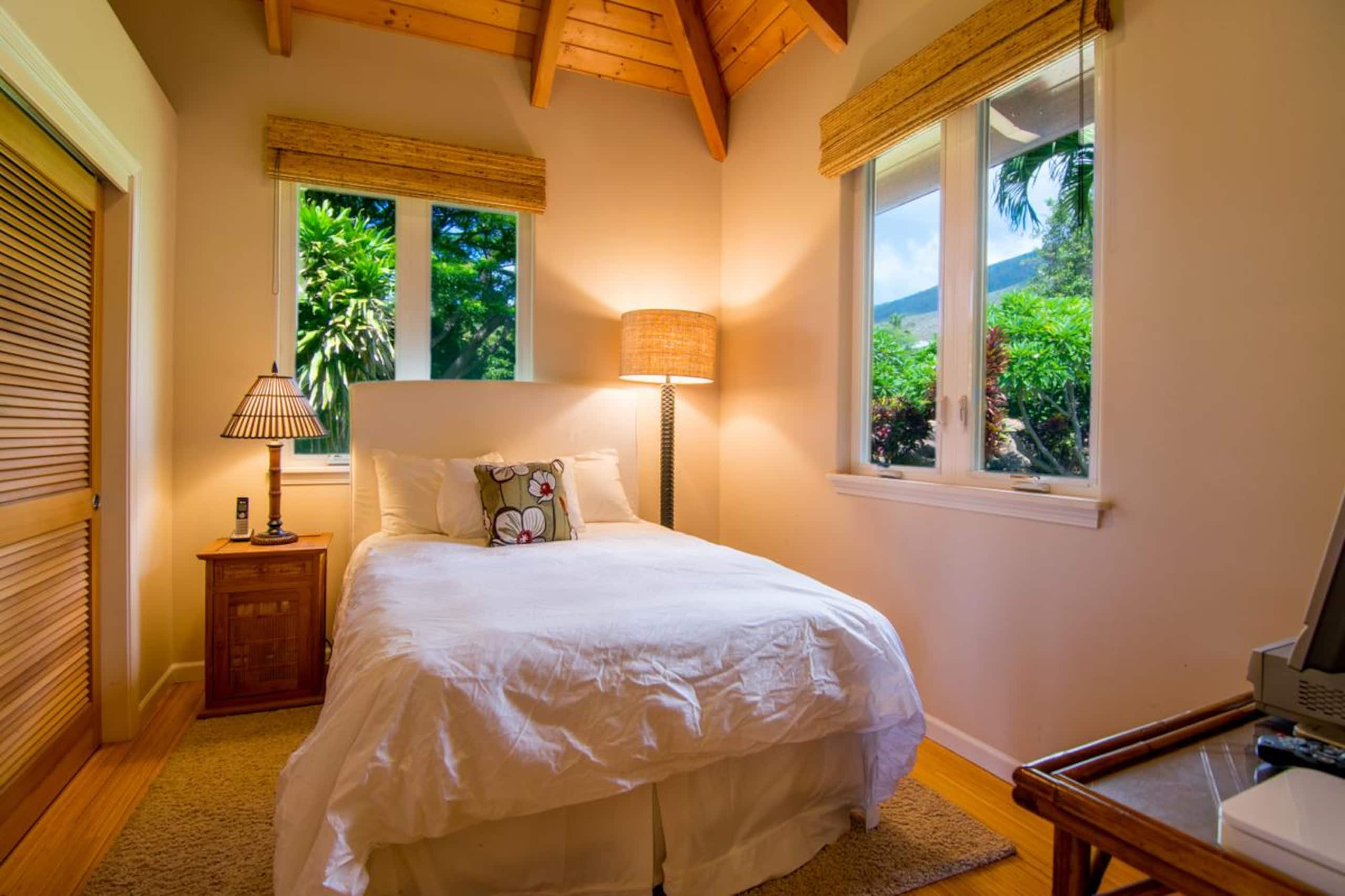 Home in Lahaina · ★4.79 · 5 bedrooms · 6 beds · 5 baths - Image 41