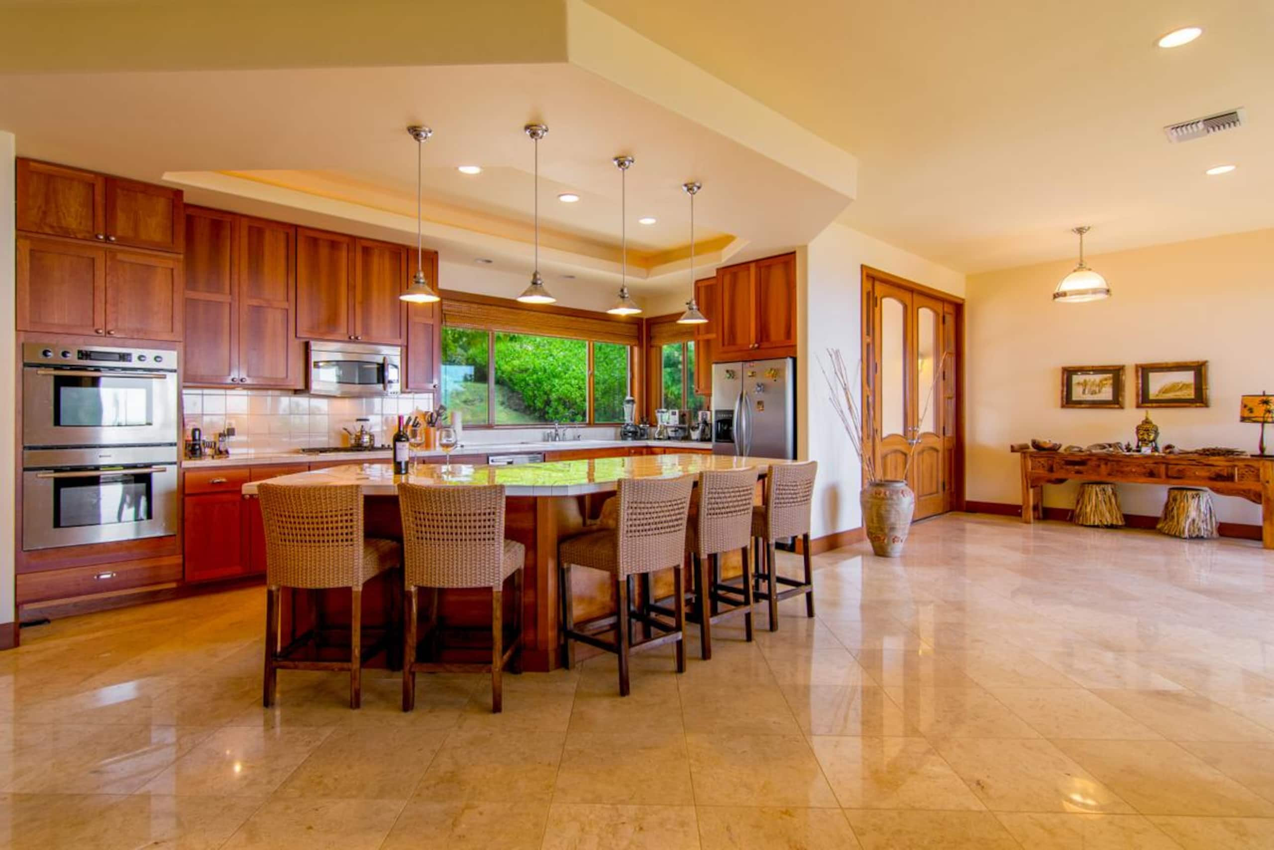 Home in Lahaina · ★4.79 · 5 bedrooms · 6 beds · 5 baths - Image 20