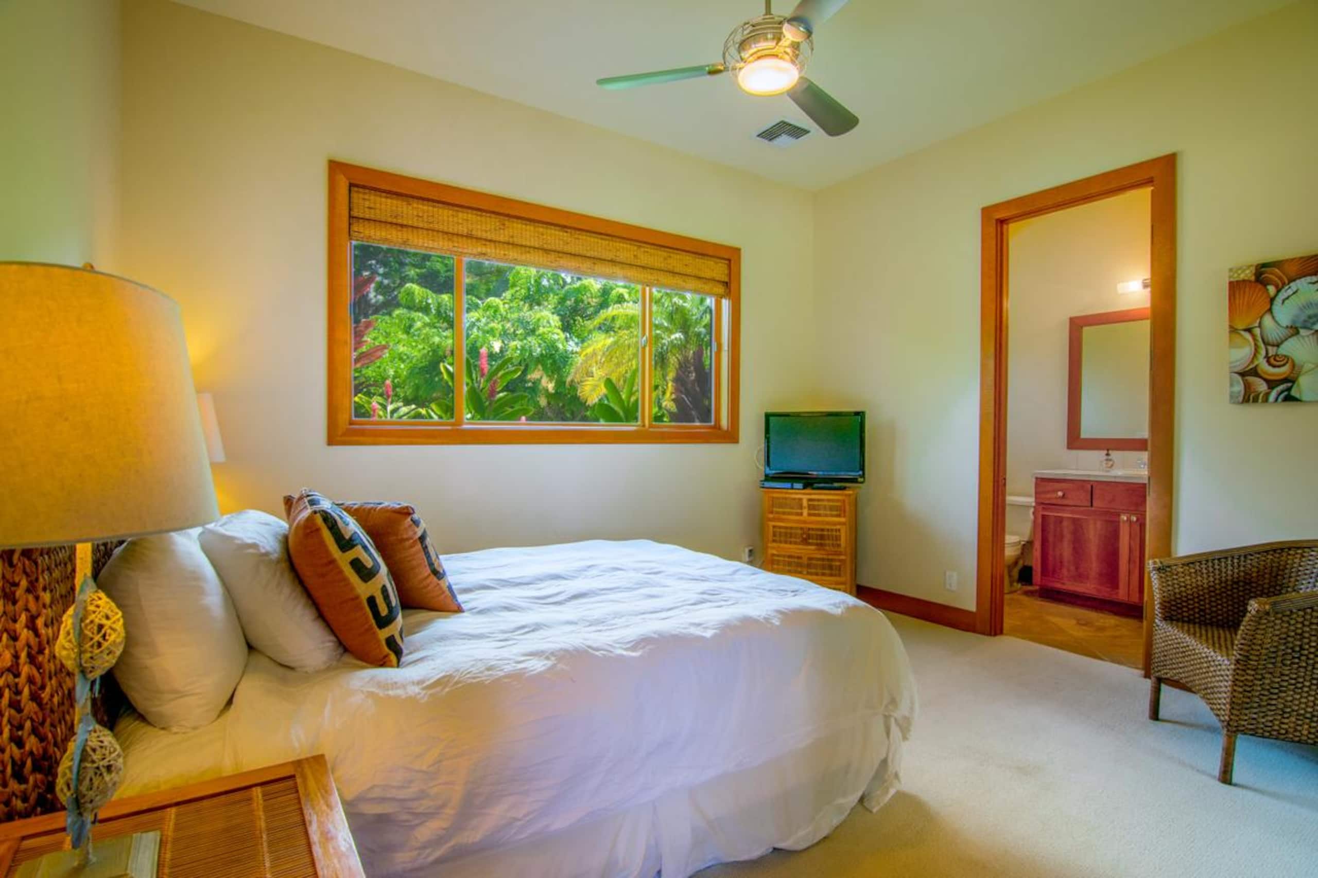 Home in Lahaina · ★4.79 · 5 bedrooms · 6 beds · 5 baths - Image 37
