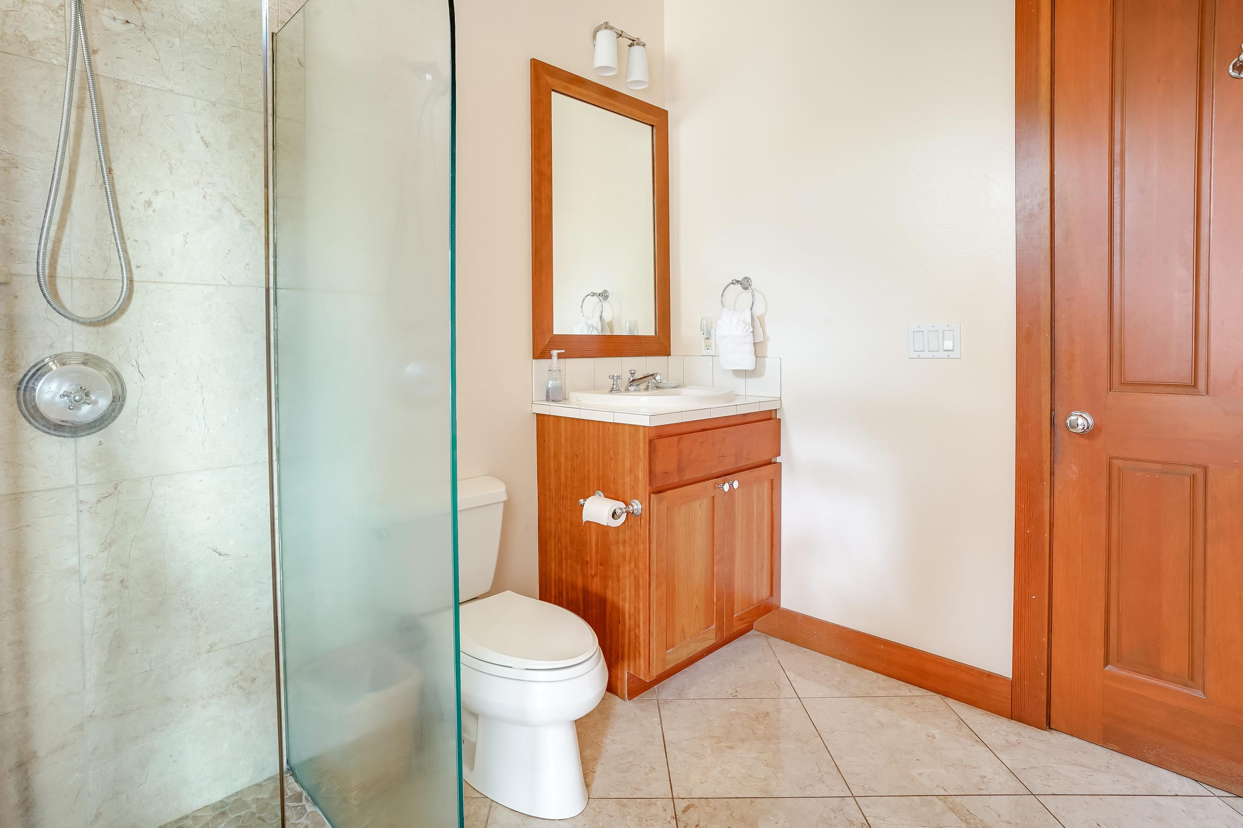 Home in Lahaina · ★4.79 · 5 bedrooms · 6 beds · 5 baths - Image 52