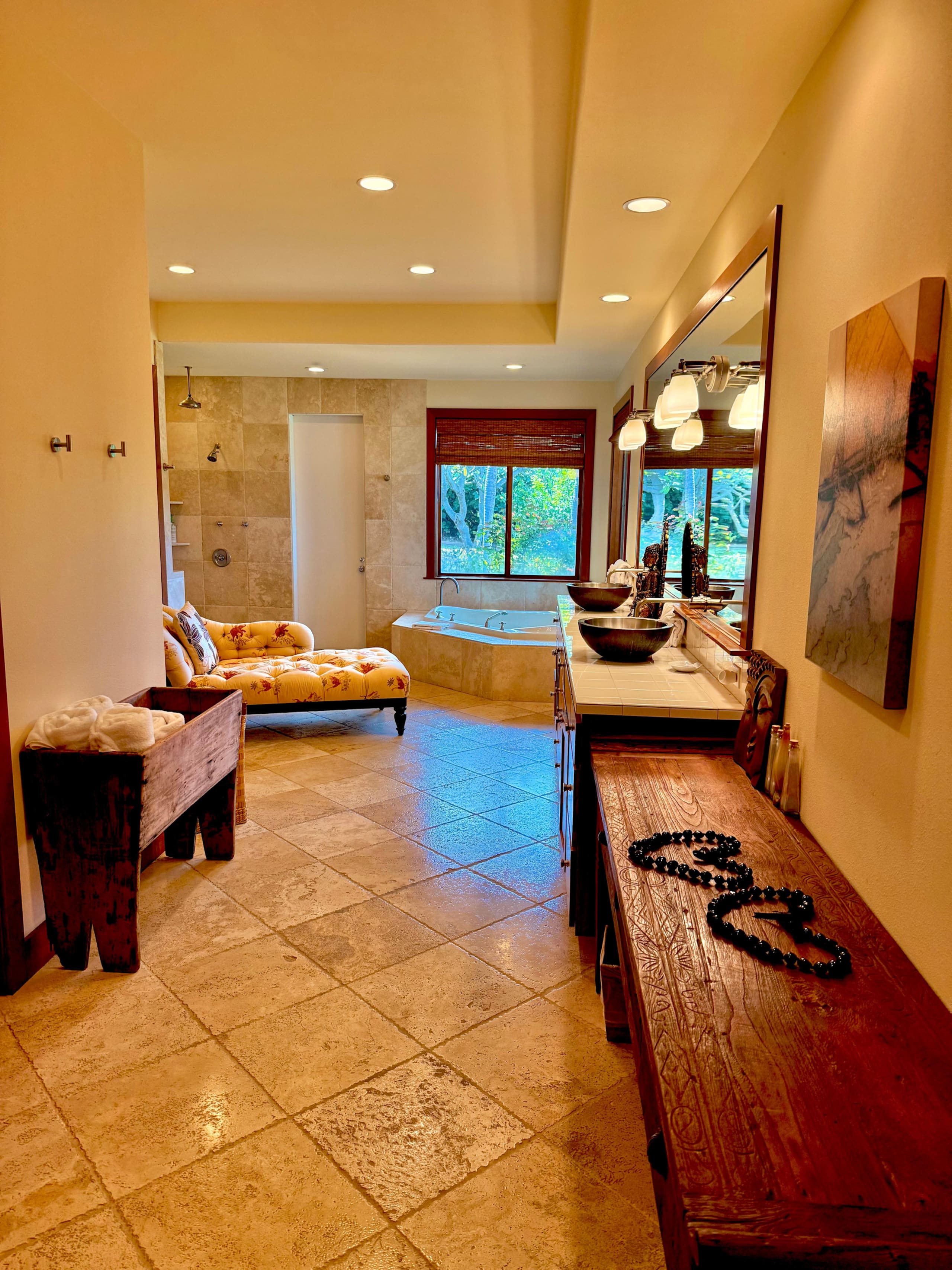 Home in Lahaina · ★4.79 · 5 bedrooms · 6 beds · 5 baths - Image 32