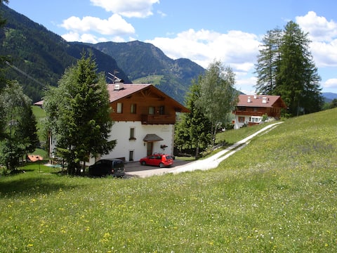 Popular Airbnb listing: Cësa Gravina Jubas in Ortisei