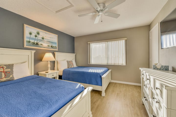 Boende med havsutsikt, tillgång till privat strand, vacker utsikt Indialantic, FL