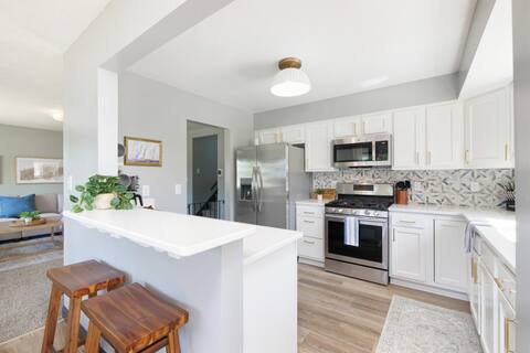 Swim & Relax: Pool, Hot Tub & Renovated! HomeHop