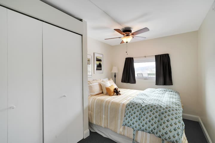 غرفة نوم ثانية بمقاس كبير