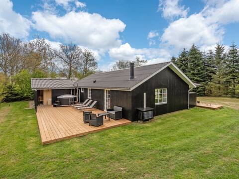 "Ellinore" - 200m to the fjord by Interhome