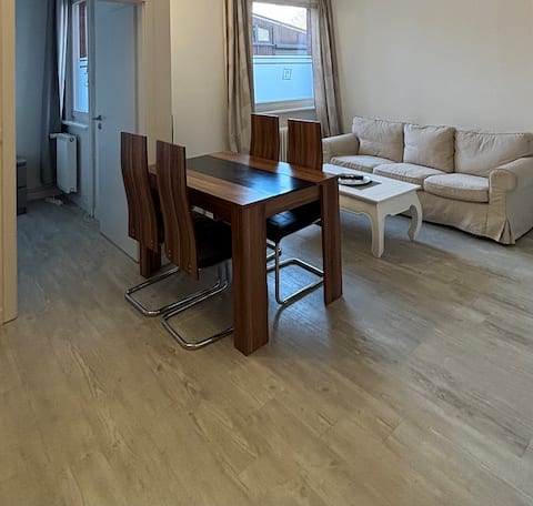 Beliebte Airbnb-Anzeige: BoLA Accommodation, Hamburg, 3 bedrooms, for 3, central location · No. 41 in Bramfeld