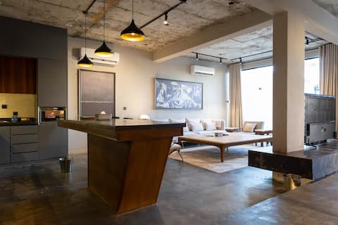 Executive Minimalist Retreat(Self-Entry) by Portal