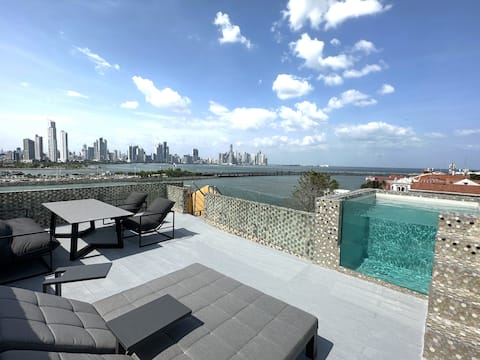 Penthouse Deluxe, 360º views and glass pool
