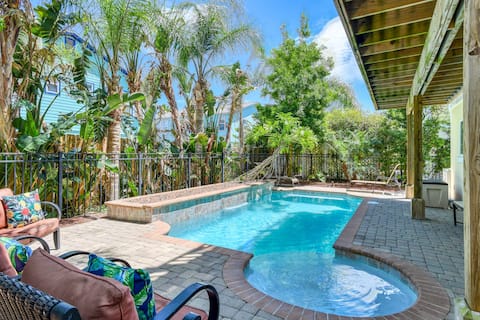1 Minute to Beach, Heated Pool, $300 Free Tickets