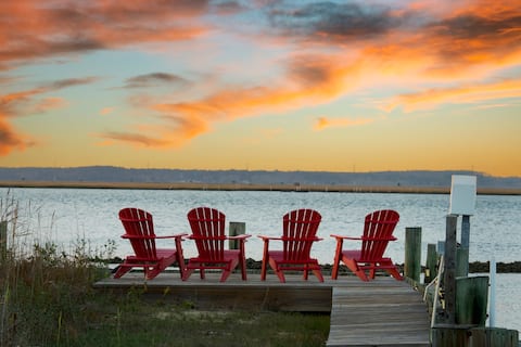 A Shore Joy - Waterfront and Private Pool!