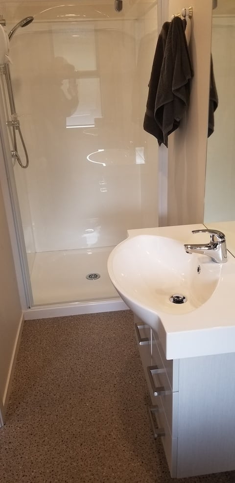D1 Samson Hill Lodge – Double/Single, ensuite