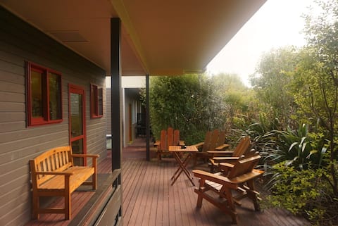 E1 Boardwalk Motel Ensuite - Queen and Single Bed