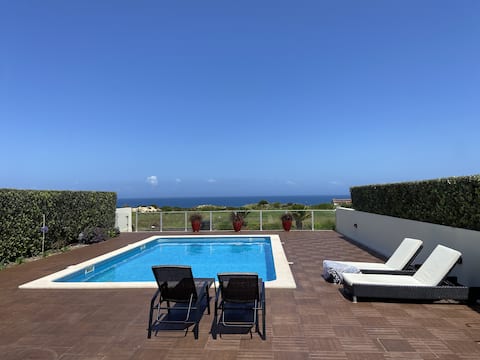 Luxury Beachfront Villa with Golf Views, Óbidos