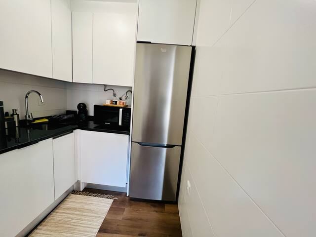 Modern Comfort within Ancient Streets gallery image 4