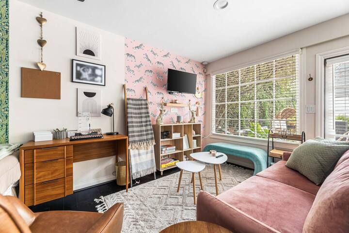 Ivy and Stone gallery image 5