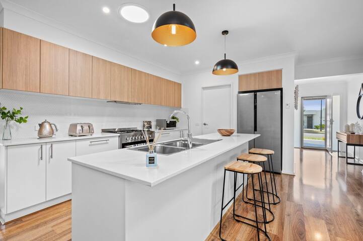 Aerial Beach House 2 gallery image 5