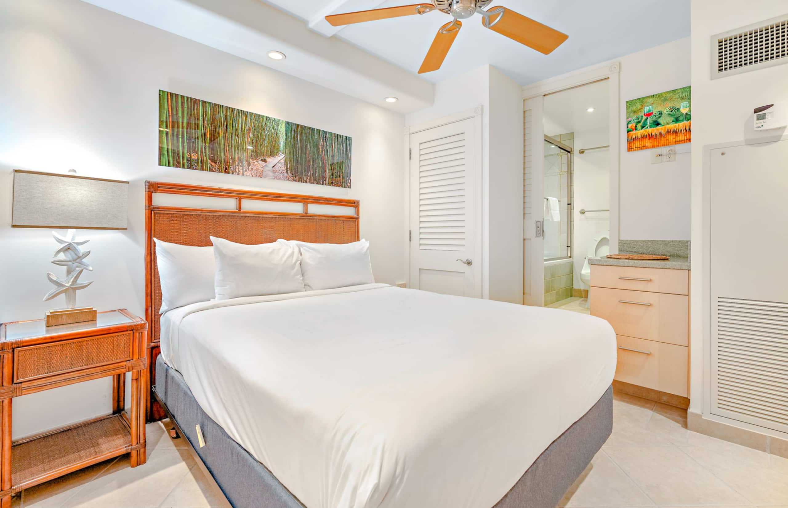 Condo in Lahaina · ★5.0 · 2 bedrooms · 4 beds · 2 baths - Image 24