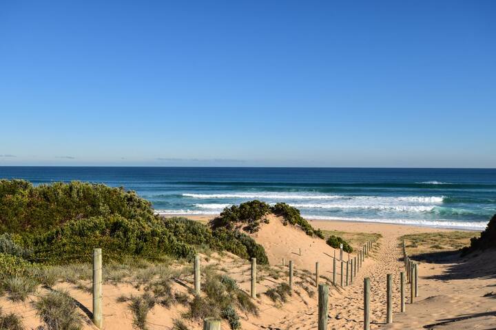Sand Sea & Sunsets St Andrews Beach gallery image 2