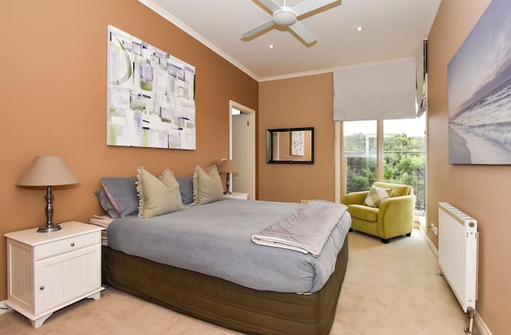 Dhomë gjumi dopio "queen".