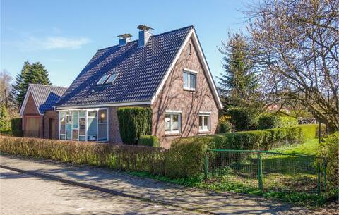 3 bedroom lovely home in Schortens