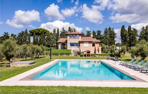 6 bedroom beautiful home in Bibbona