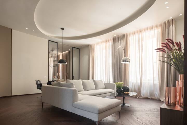 Sant’Ambrogio Luxury Apartment R&r gallery image 4