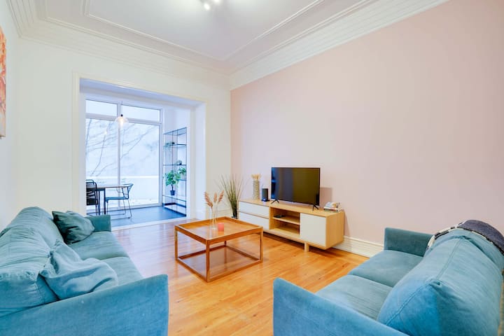 Family Comfort in Principe Real w/ AC and Parking gallery image 2