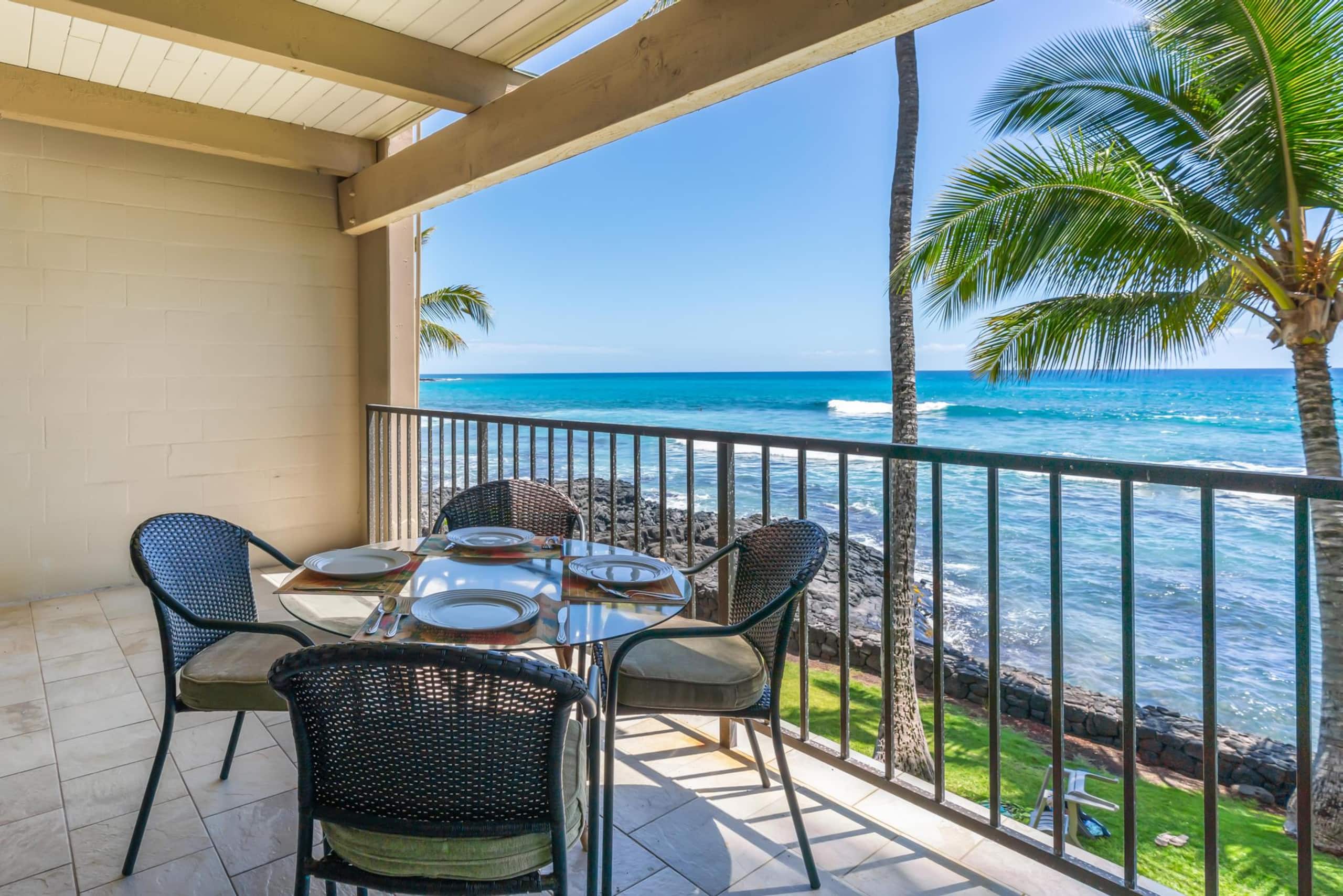 Condo in Kailua-Kona · ★4.56 · 2 bedrooms · 4 beds · 2 baths - Image 9