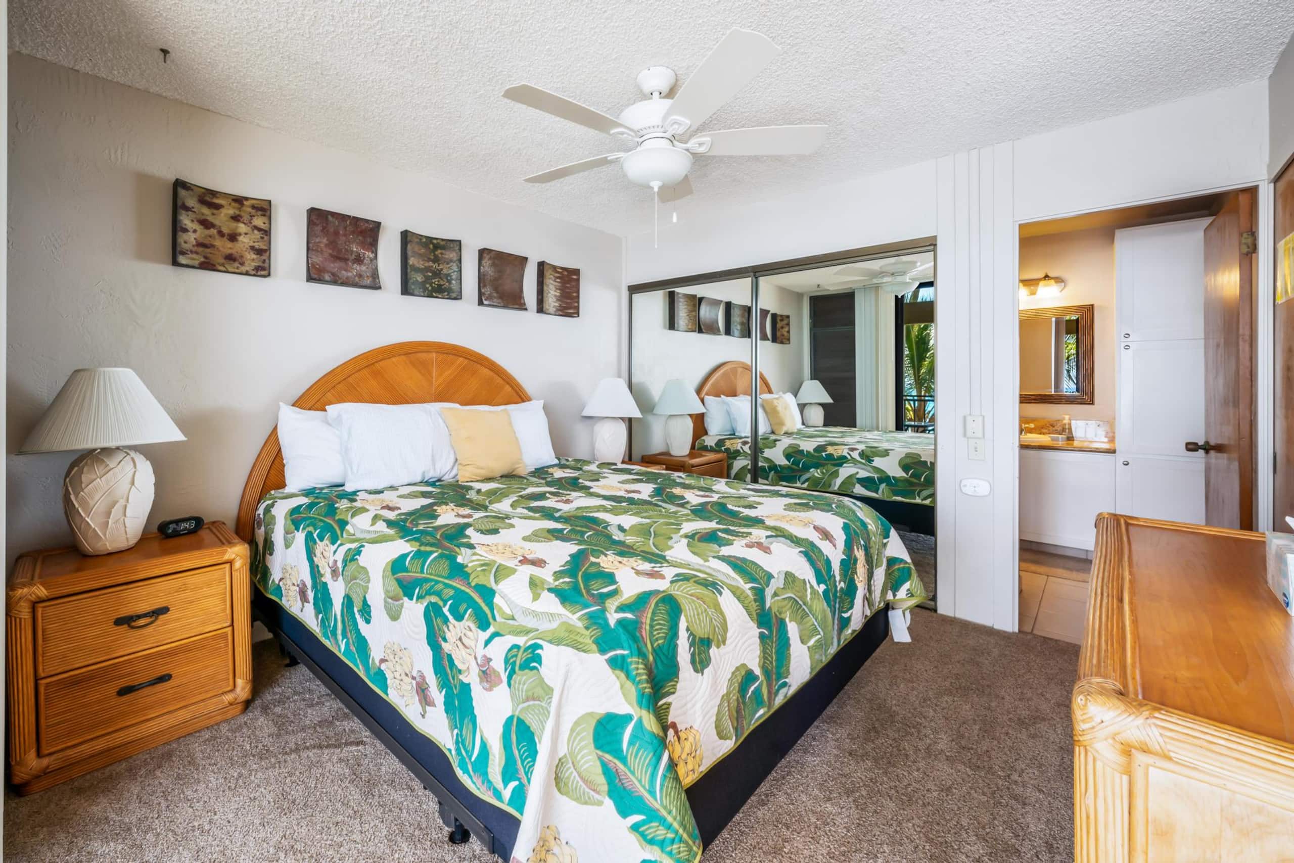 Condo in Kailua-Kona · ★4.56 · 2 bedrooms · 4 beds · 2 baths - Image 12