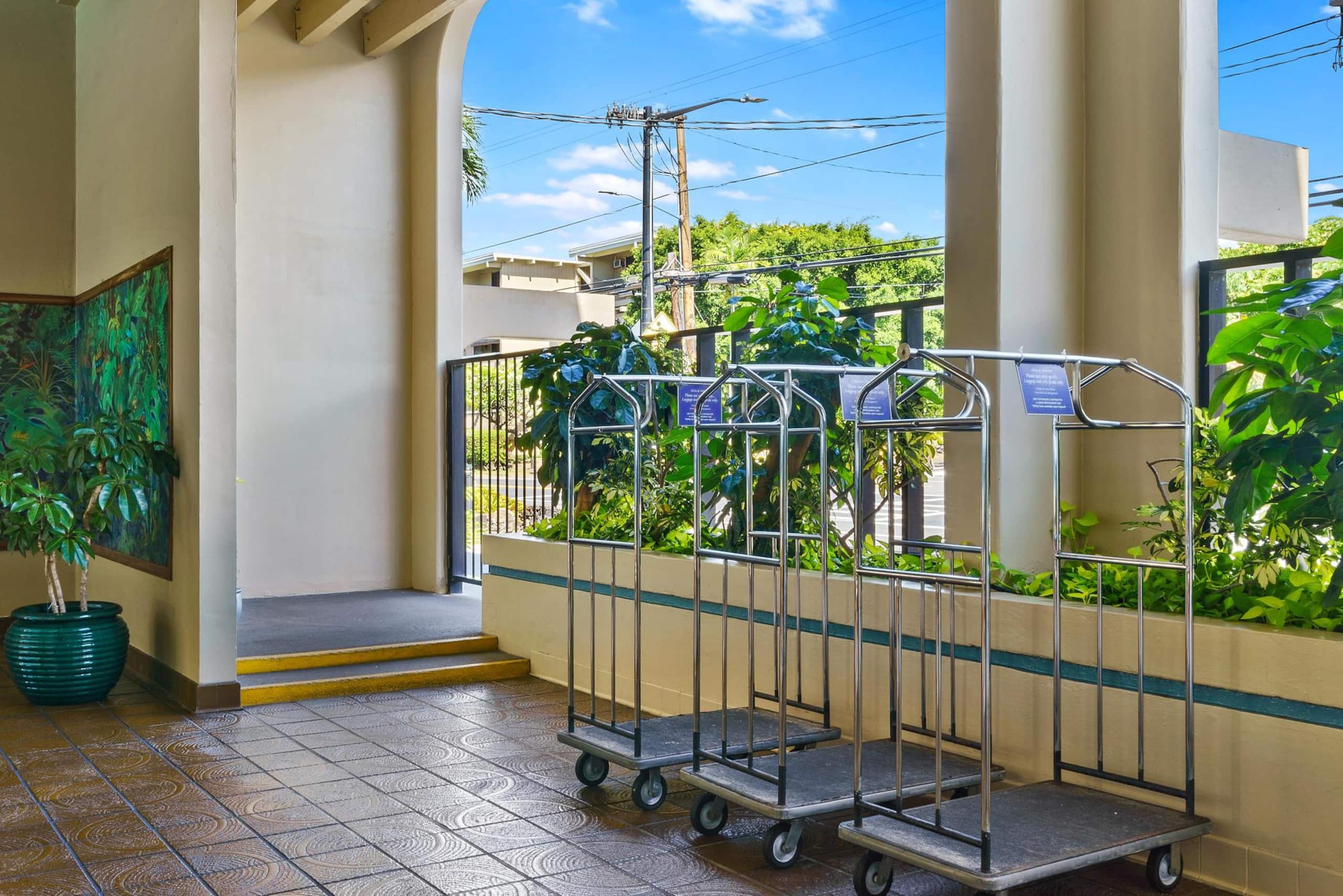 Condo in Kailua-Kona · ★4.56 · 2 bedrooms · 4 beds · 2 baths - Image 23