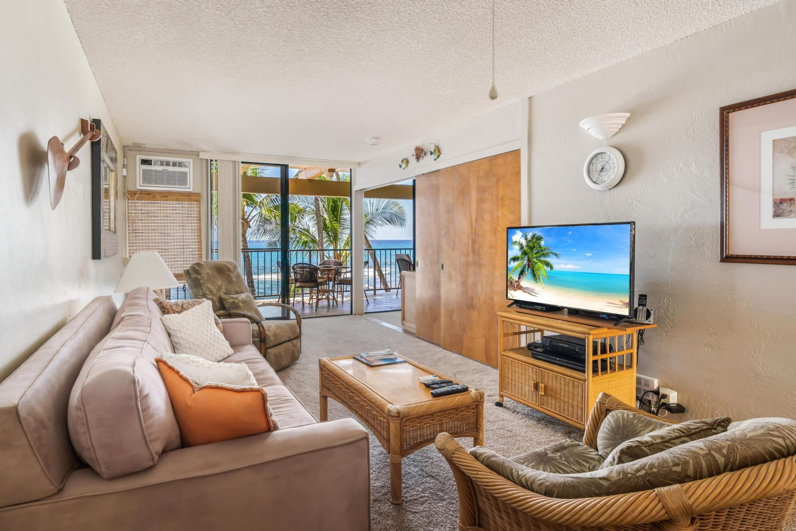 Condo in Kailua-Kona · ★4.56 · 2 bedrooms · 4 beds · 2 baths - Image 3