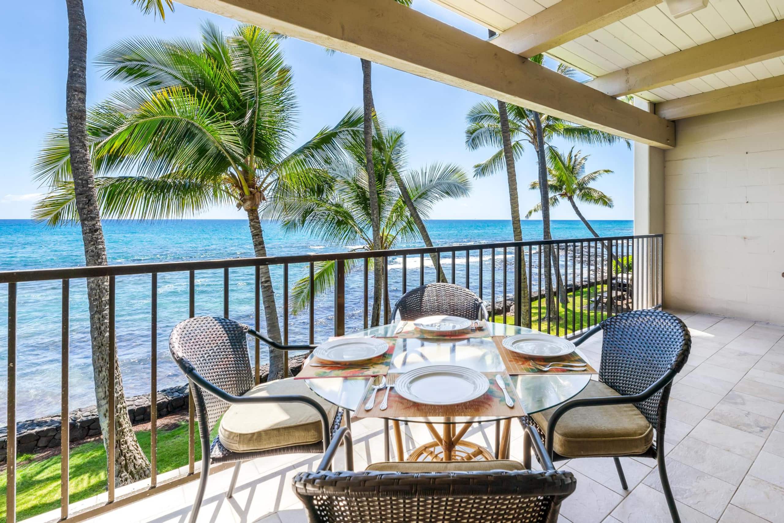 Condo in Kailua-Kona · ★4.56 · 2 bedrooms · 4 beds · 2 baths - Image 1