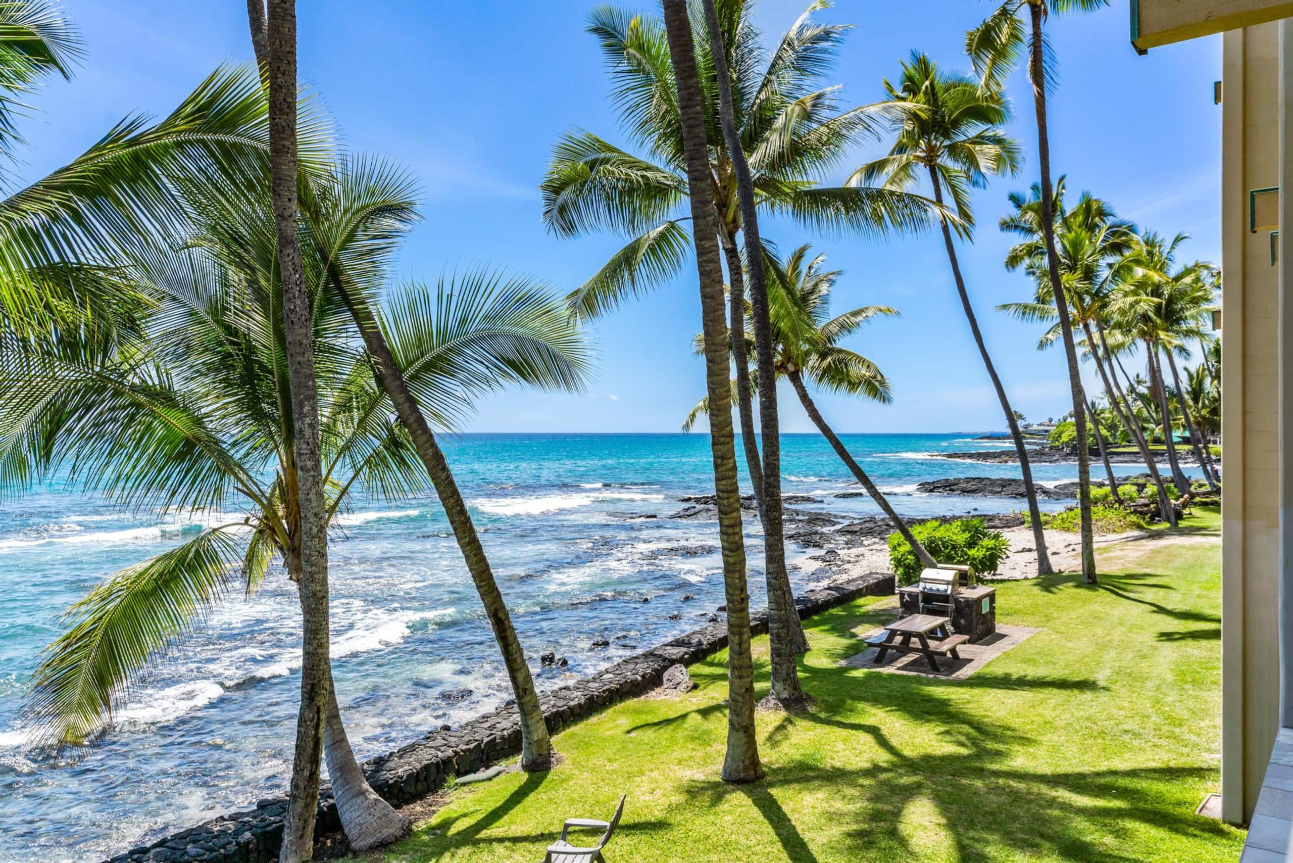 Condo in Kailua-Kona · ★4.56 · 2 bedrooms · 4 beds · 2 baths - Image 27