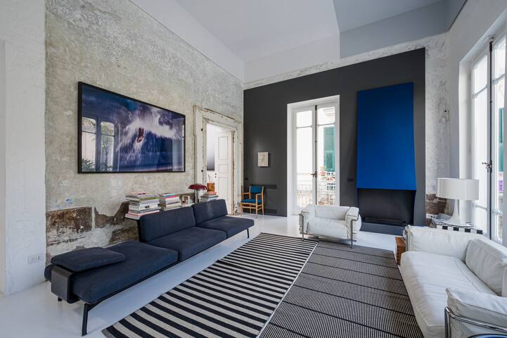 Naples designer Loft by Elite Villas gallery image 5