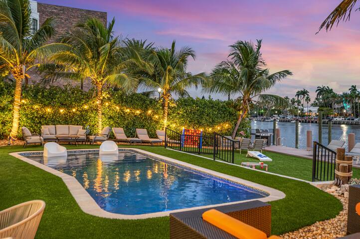 Suite by Beach | Waterfront | Lago Key One gallery image 5