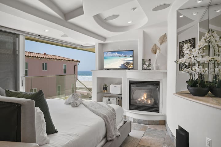 Oceanfront Boardwalk Condo – Spa & Ocean View